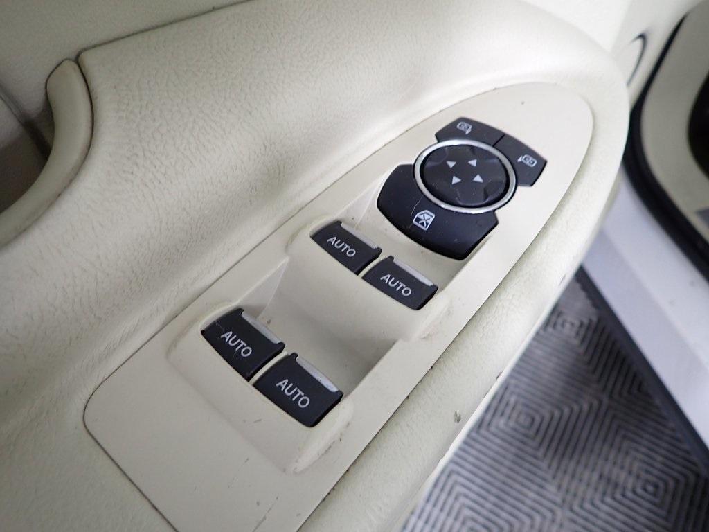 used 2019 Lincoln MKT car, priced at $13,250