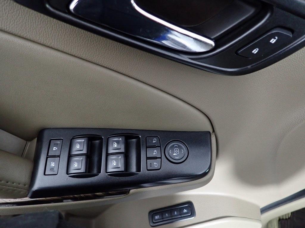 used 2017 GMC Yukon car, priced at $11,000