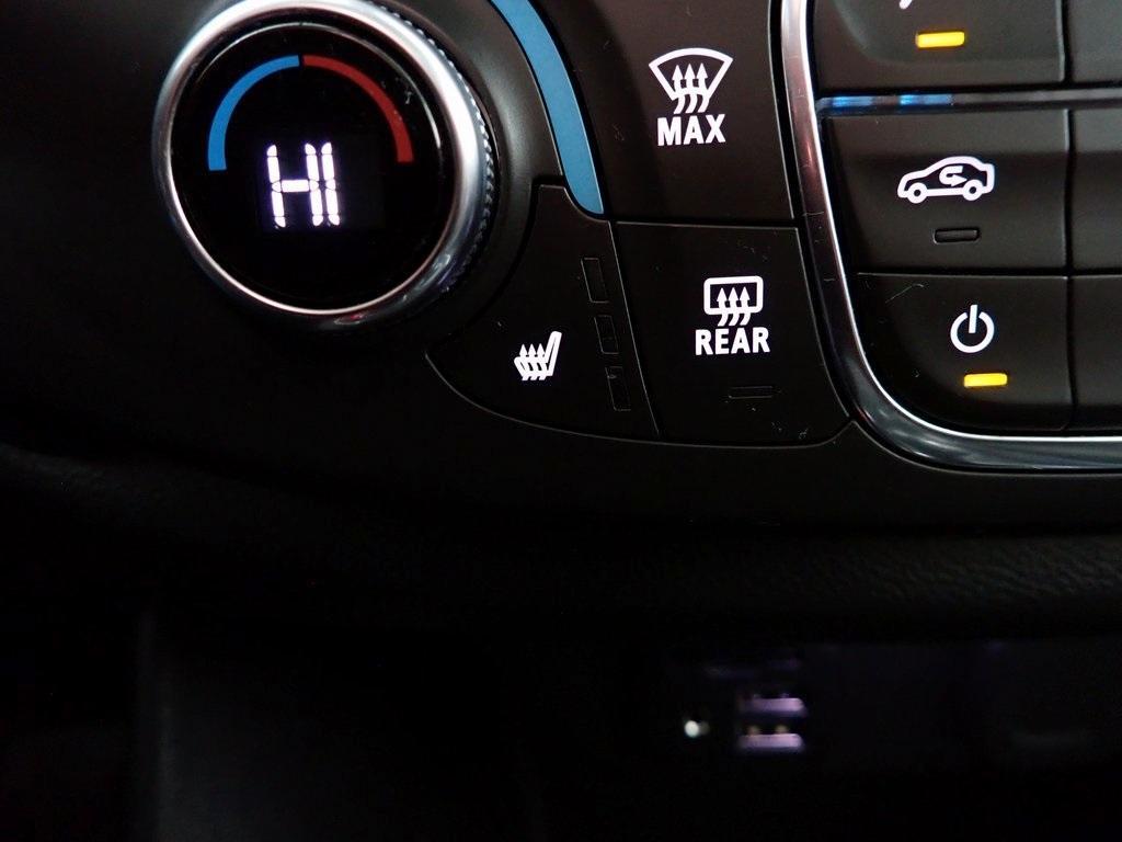 used 2021 Chevrolet Traverse car, priced at $21,500