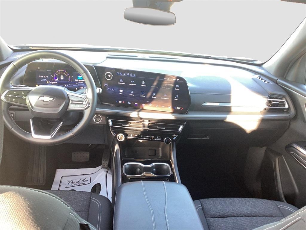 used 2025 Chevrolet Traverse car, priced at $39,250