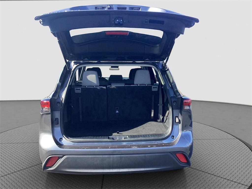 used 2023 Toyota Highlander car, priced at $29,500