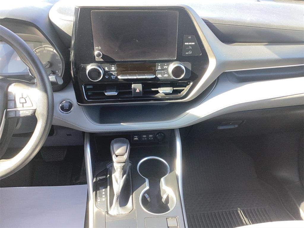 used 2023 Toyota Highlander car, priced at $29,500