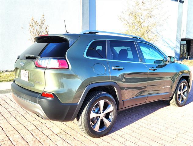 used 2019 Jeep Cherokee car, priced at $15,791