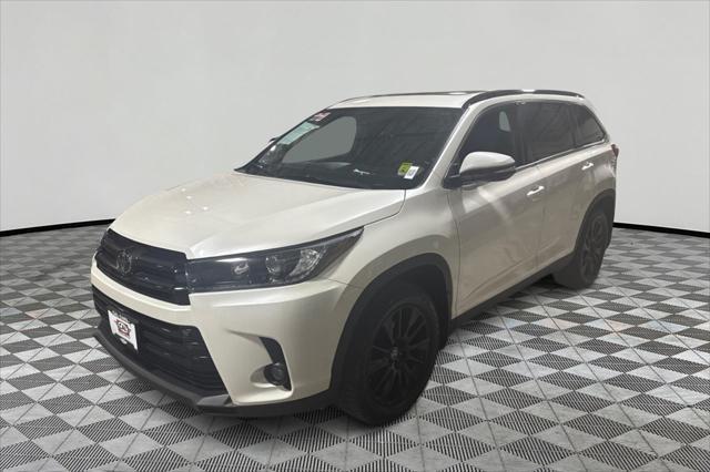 used 2019 Toyota Highlander car, priced at $27,995