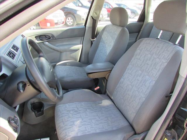 used 2005 Ford Focus car, priced at $3,995