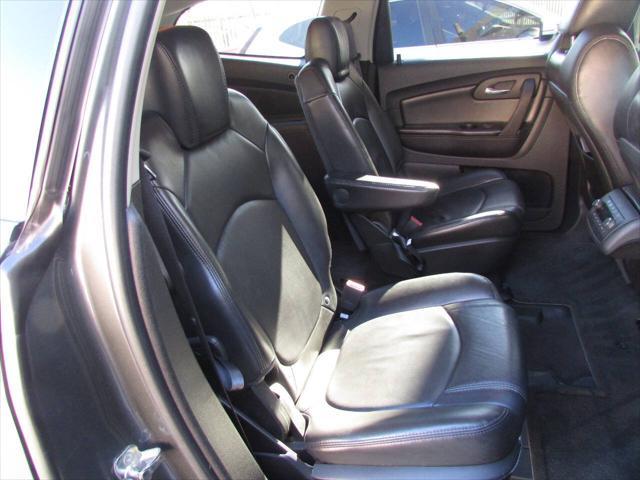 used 2009 Chevrolet Traverse car, priced at $9,900