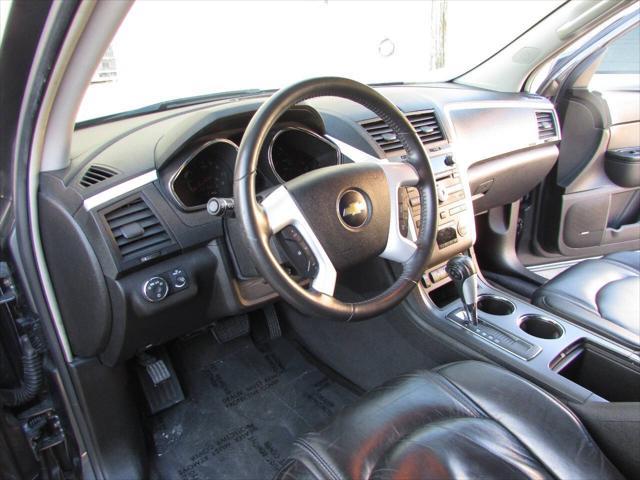 used 2009 Chevrolet Traverse car, priced at $9,900