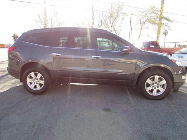 used 2009 Chevrolet Traverse car, priced at $9,900