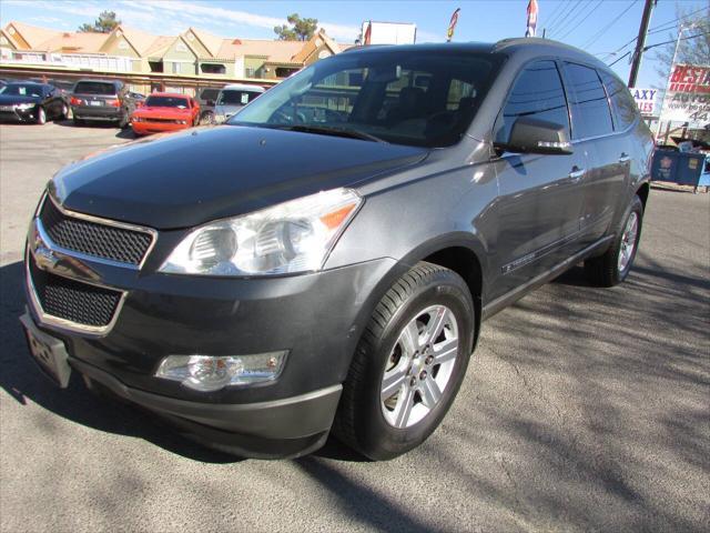 used 2009 Chevrolet Traverse car, priced at $9,900