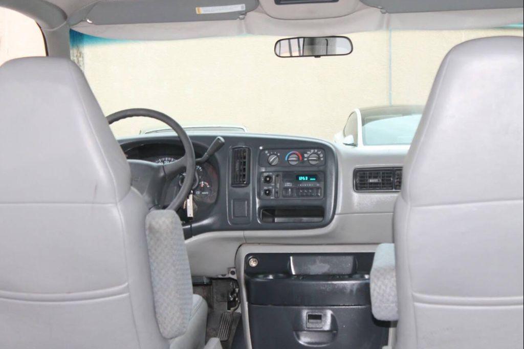 used 1998 GMC Savana 2500 car, priced at $6,995