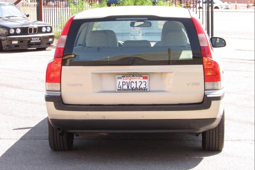 used 2001 Volvo V70 car, priced at $5,995