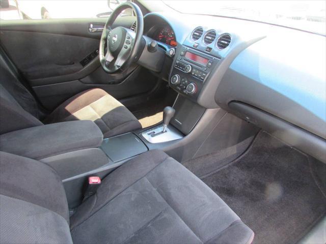 used 2007 Nissan Altima car, priced at $5,995