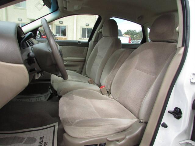 used 2001 Ford Taurus car, priced at $4,995