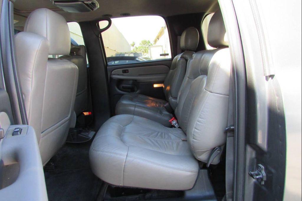 used 2002 Chevrolet Suburban car, priced at $4,995