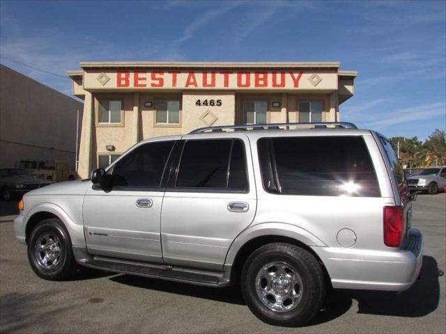 used 2000 Lincoln Navigator car, priced at $8,995