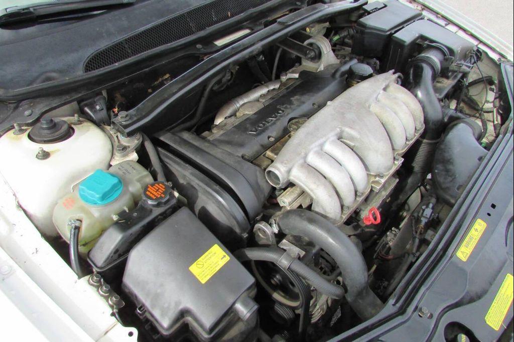 used 2000 Volvo S80 car, priced at $4,995