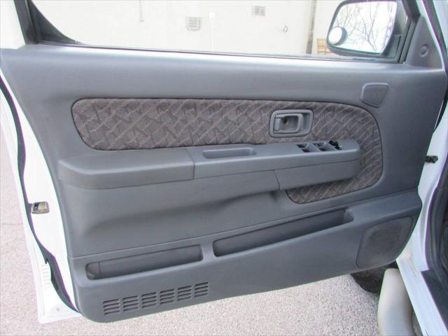 used 2000 Nissan Xterra car, priced at $7,995