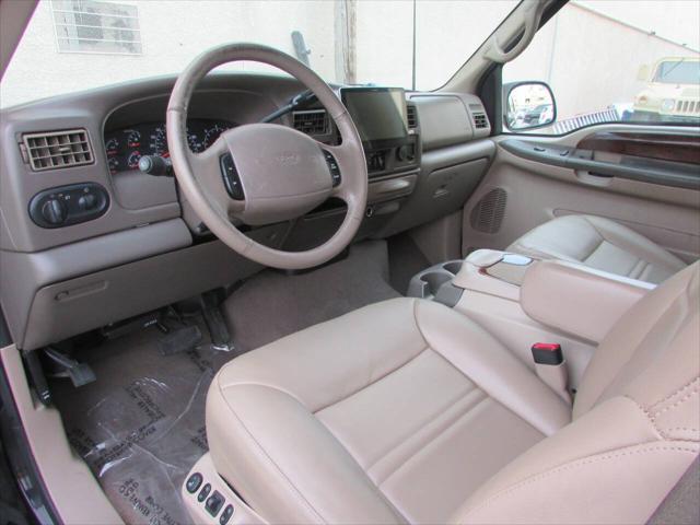 used 2000 Ford Excursion car, priced at $14,995