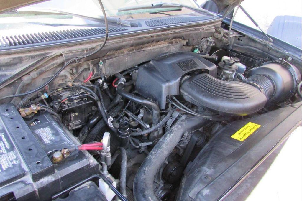 used 2000 Ford Expedition car, priced at $4,995
