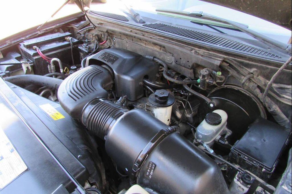 used 2000 Ford Expedition car, priced at $4,995
