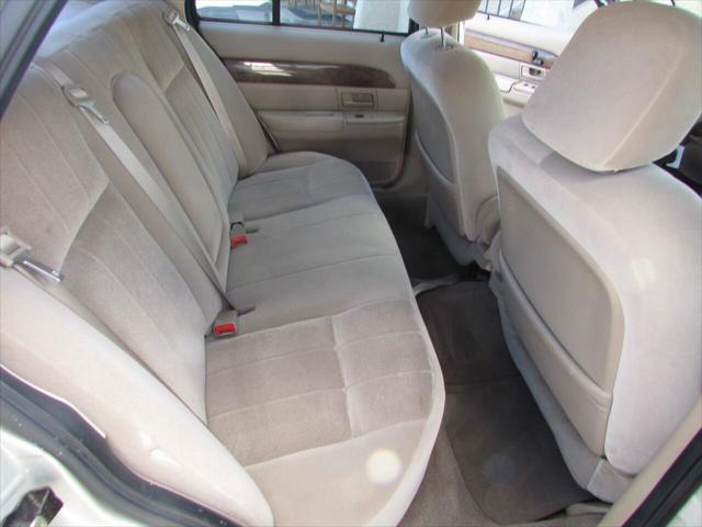 used 2004 Mercury Grand Marquis car, priced at $6,995