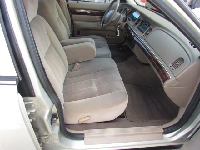 used 2004 Mercury Grand Marquis car, priced at $6,995