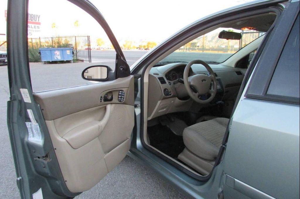 used 2006 Ford Focus car, priced at $4,995