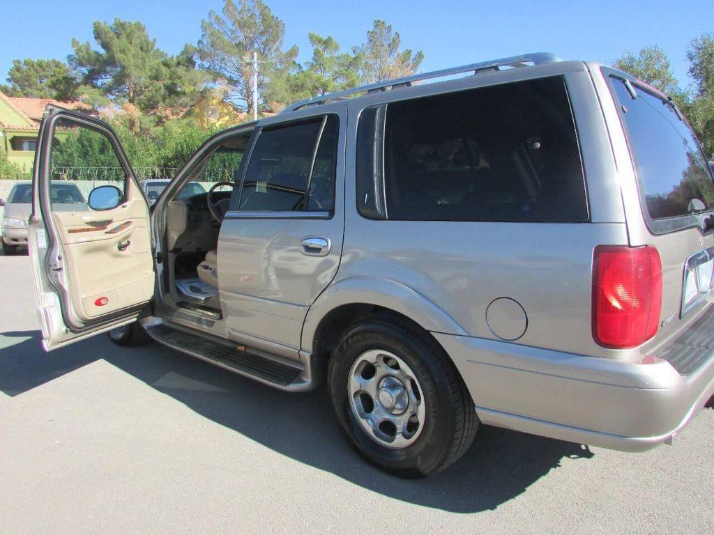 used 2000 Lincoln Navigator car, priced at $6,995