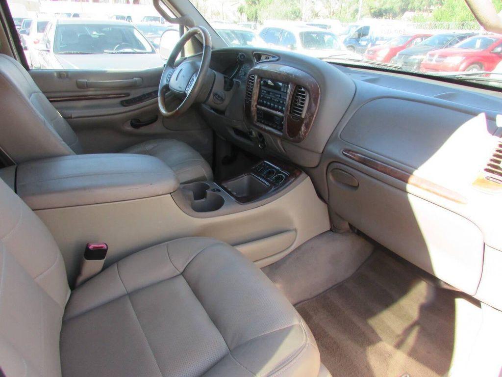 used 2000 Lincoln Navigator car, priced at $6,995