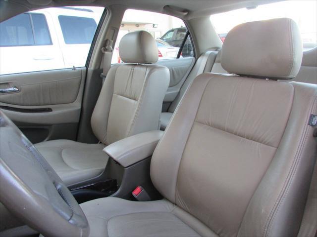 used 2000 Honda Accord car, priced at $7,995