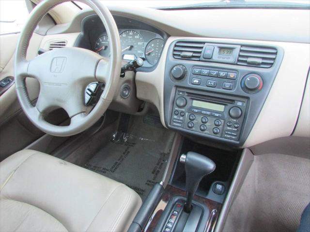 used 2000 Honda Accord car, priced at $7,995