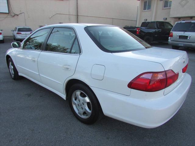 used 2000 Honda Accord car, priced at $7,995