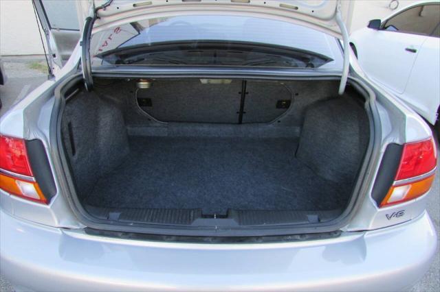 used 2000 Saturn LS car, priced at $5,995