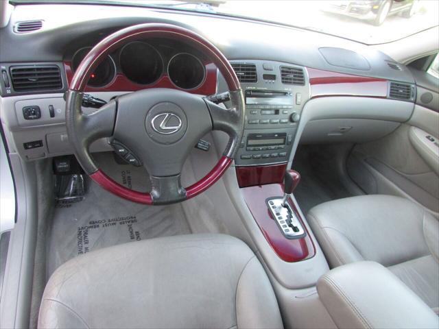 used 2002 Lexus ES 300 car, priced at $6,995