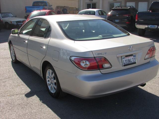 used 2002 Lexus ES 300 car, priced at $6,995