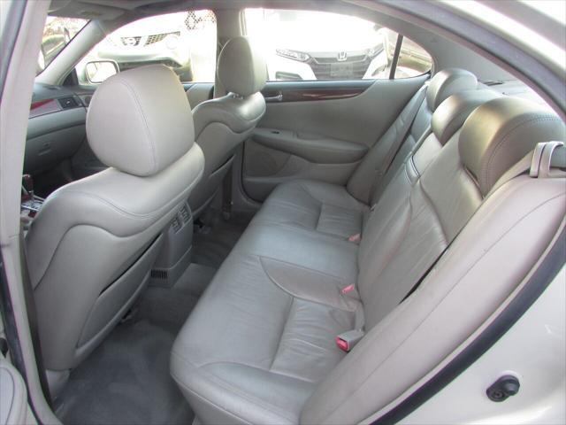 used 2002 Lexus ES 300 car, priced at $6,995