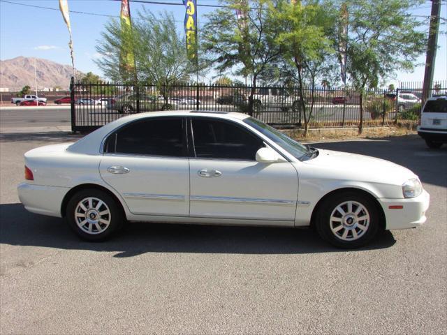 used 2001 Kia Optima car, priced at $5,995