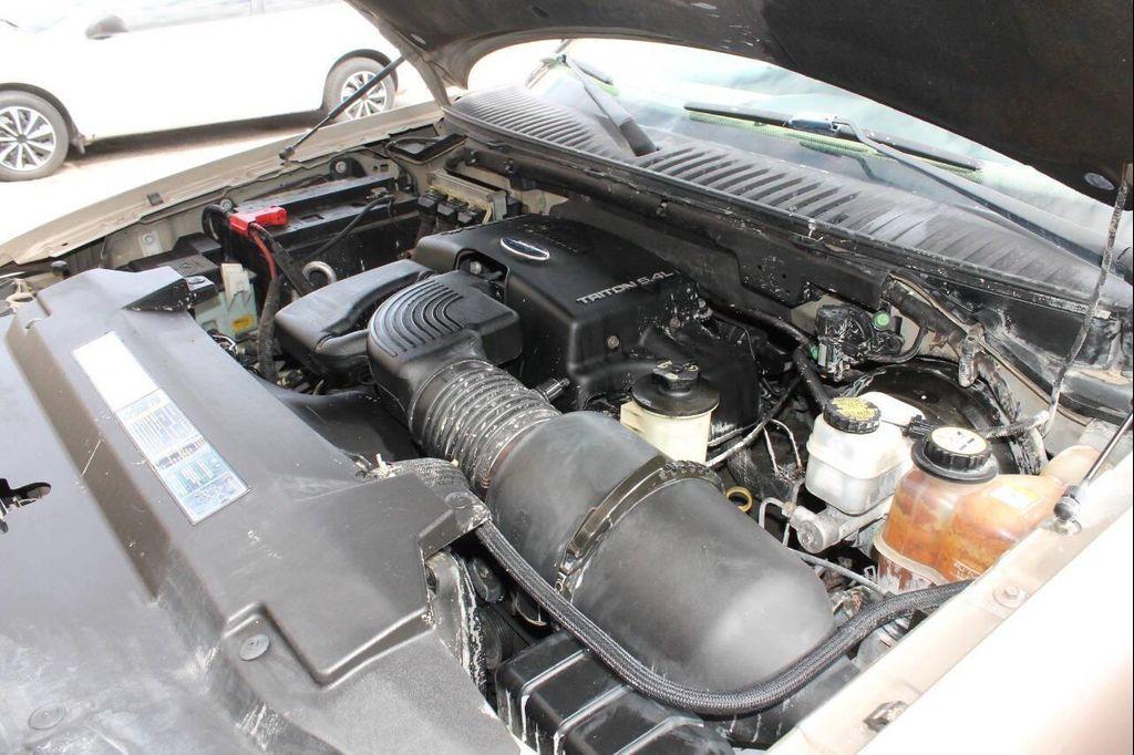 used 2003 Ford Expedition car, priced at $5,995