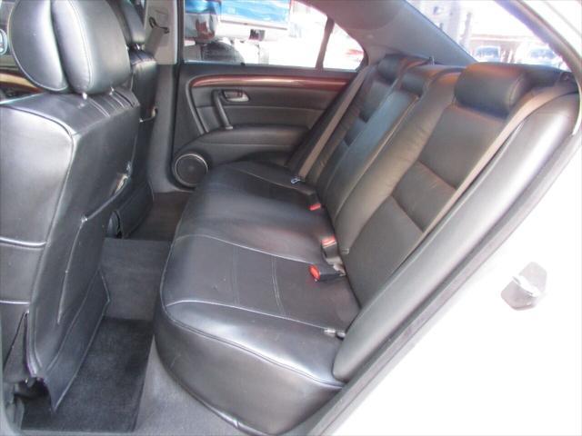 used 2006 Acura RL car, priced at $5,995