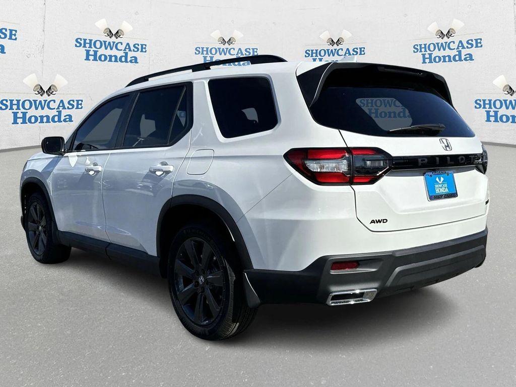 new 2025 Honda Pilot car, priced at $42,638