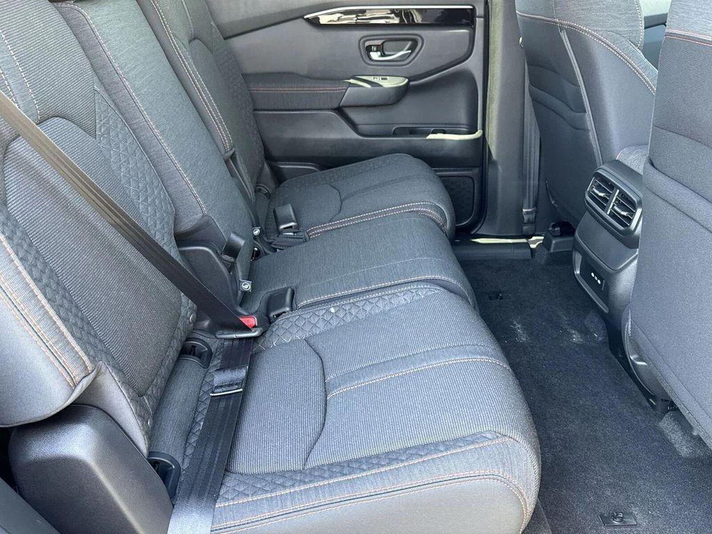 new 2025 Honda Pilot car, priced at $42,638
