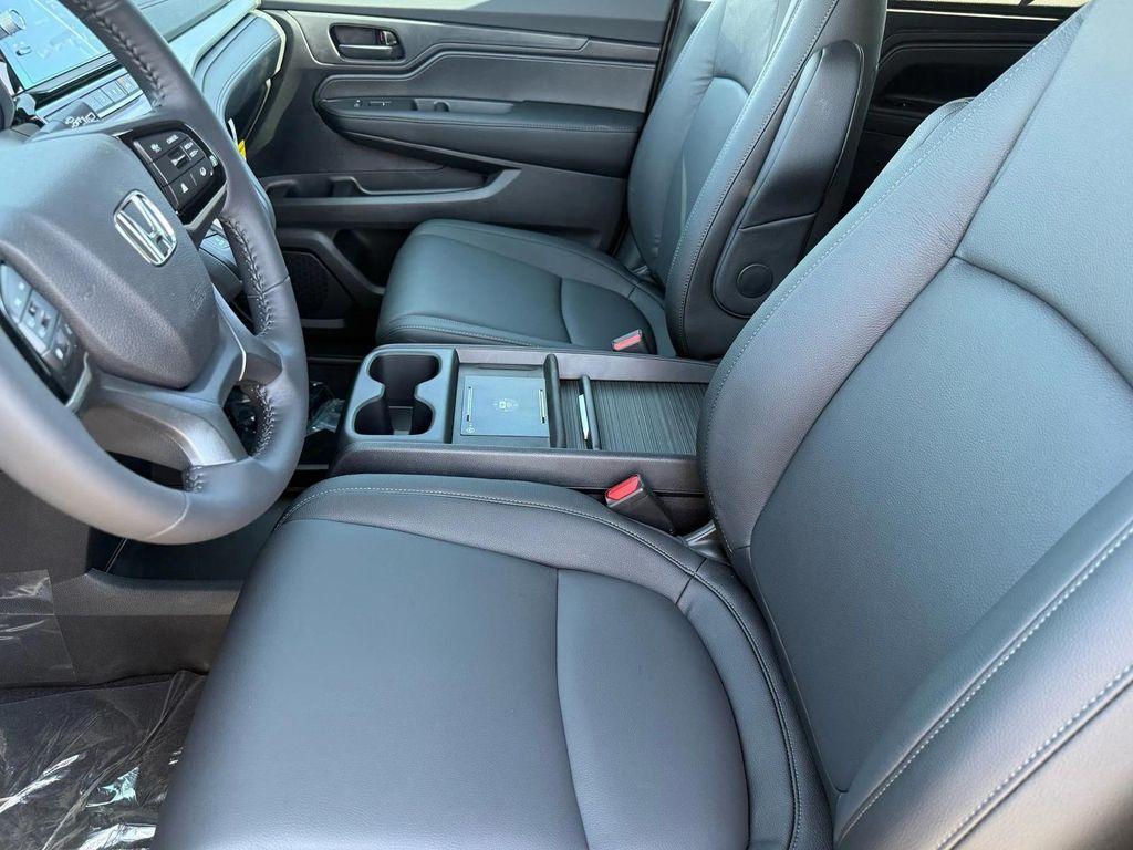 new 2026 Honda Odyssey car, priced at $44,885