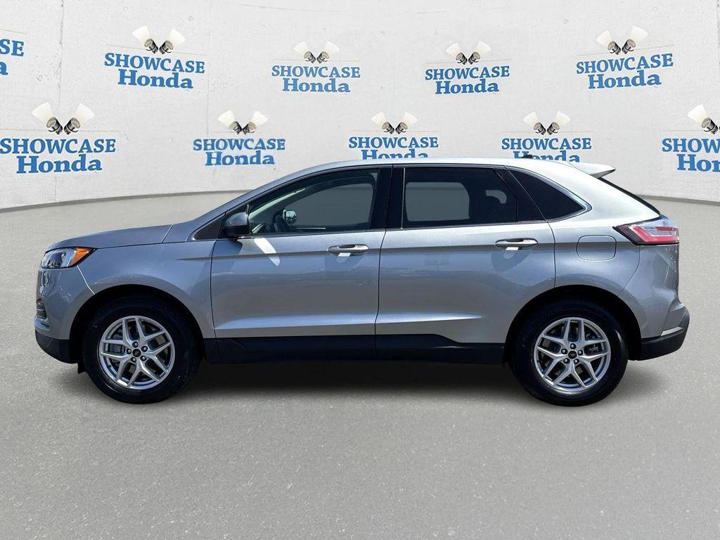 used 2024 Ford Edge car, priced at $22,900