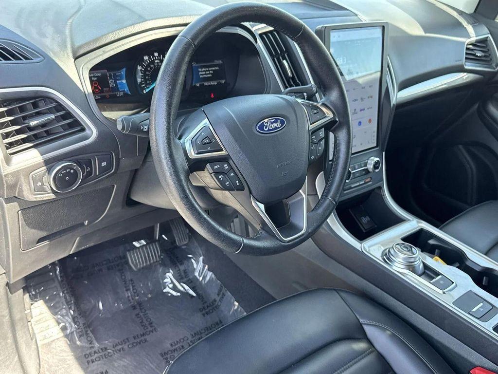 used 2024 Ford Edge car, priced at $22,900