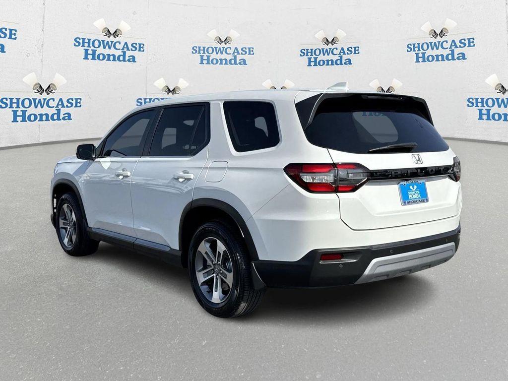 used 2024 Honda Pilot car, priced at $36,998