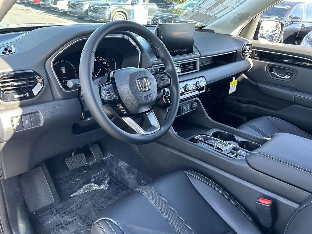 new 2025 Honda Pilot car, priced at $43,637
