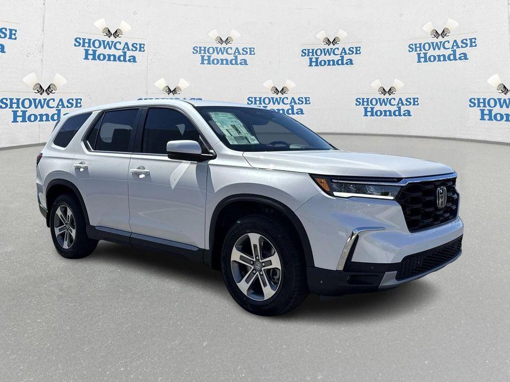 new 2025 Honda Pilot car, priced at $43,637