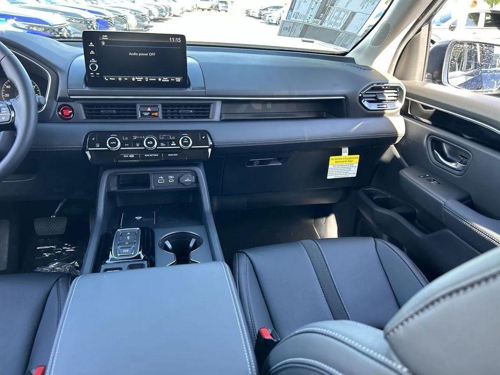 new 2025 Honda Pilot car, priced at $43,637