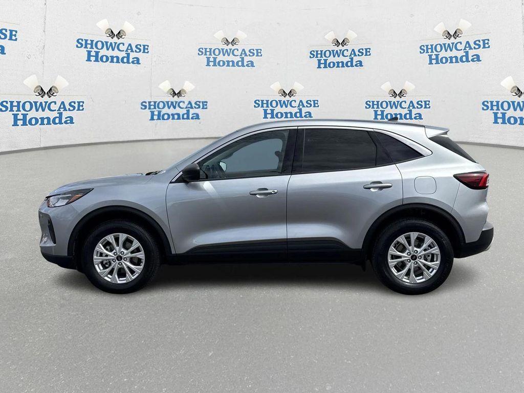 used 2024 Ford Escape car, priced at $21,900