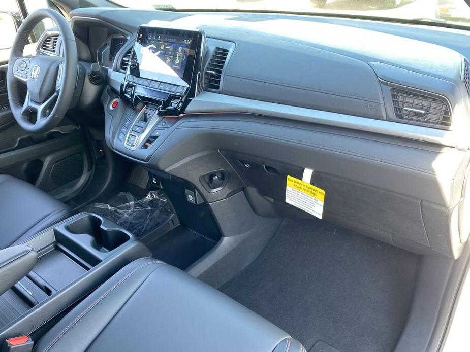 new 2024 Honda Odyssey car, priced at $41,860